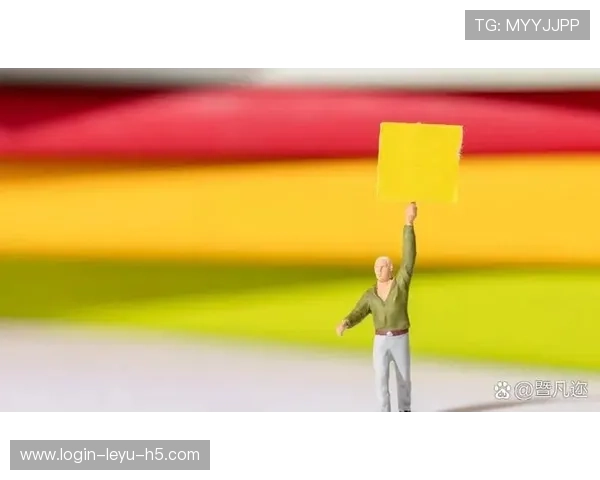 假摔判罚要点：裁判认定与黄牌尺度