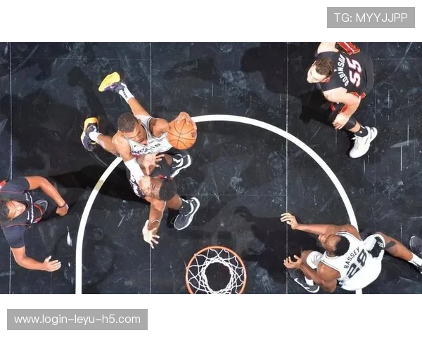 戈贝尔挡拆制造错位提升防守效率显著优于内线普遍水平